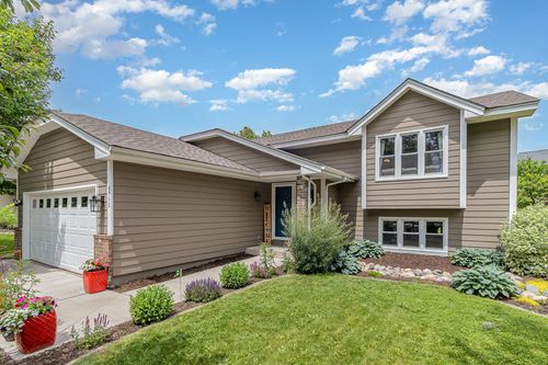5750 Lone Oak Dr, Savage, MN, 55378-5603 | Card Image