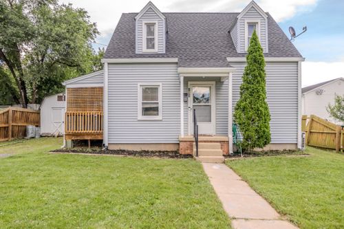 132 New York Ave, Harrisonburg, VA, 22801-1852 | Card Image