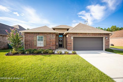 451 Palm Breeze Dr, Ocean Springs, MS, 39564-5540 | Card Image