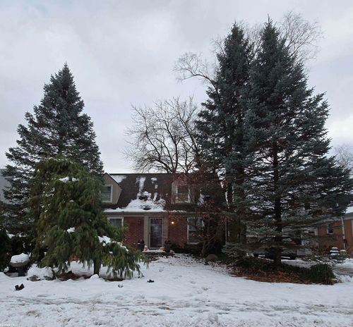 14041 Vernon St, Oak Park, MI, 48237-1319 | Card Image