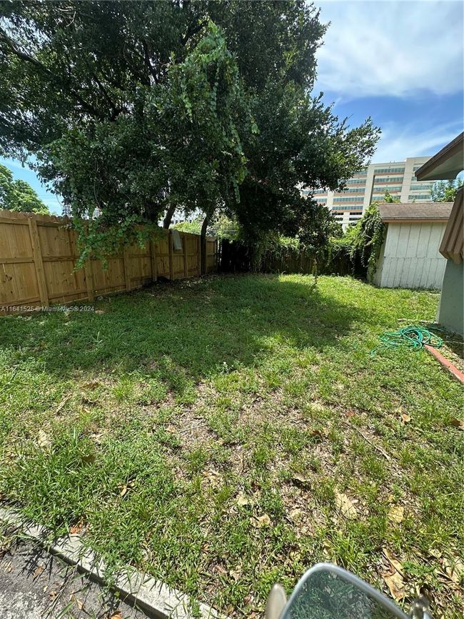 1 - 204 Se 10 Th St, Home with 2 bedrooms, 1 bathrooms and null parking in HALLANDALE BEACH FL | Image 9