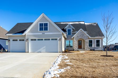 5011 Lakeside Ct, Bettendorf, IA, 52722-1418 | Card Image