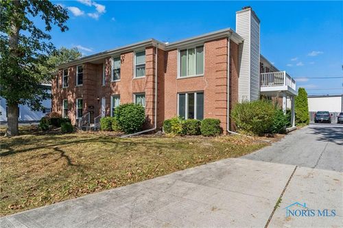 1926 Queenswood Dr, Findlay, OH, 45840-6952 | Card Image