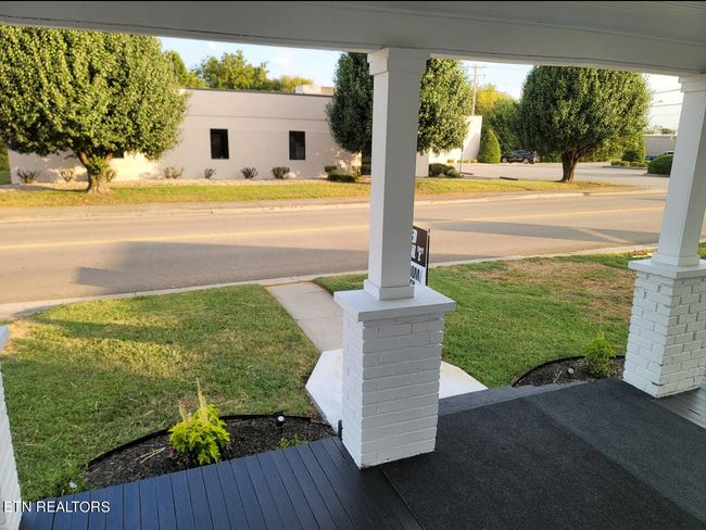 227 Gill St, House other with 5 bedrooms, 1 bathrooms and null parking in Alcoa TN | Image 4
