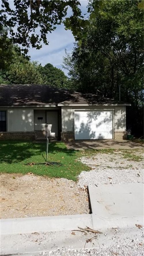 511 N 9th St, Rogers, AR, 72756-3415 | Card Image