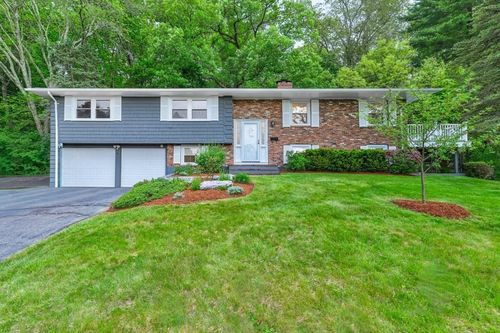 15 Bosworth Rd, Framingham, MA, 01701-3703 | Card Image