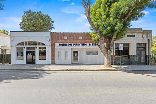 631 Market St, Colusa, CA, 95932-2440 | Card Image