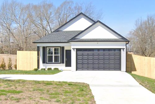 817 S Mountain St, Smithville, TN, 37166-2131 | Card Image