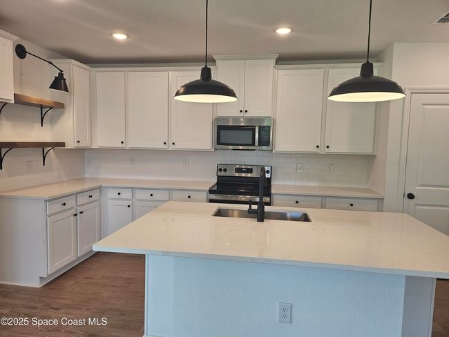 31 - 201 Ocarina St Sw, House other with 4 bedrooms, 3 bathrooms and null parking in PALM BAY FL | Image 5