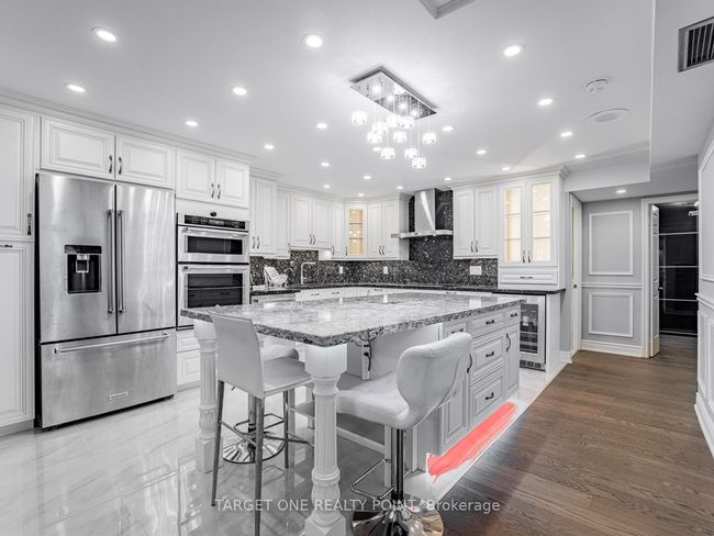 608 - 65 Spring Garden Ave, Condo with 4 bedrooms, 2 bathrooms and 1 parking in North York ON | Image 12