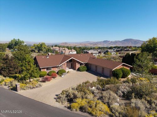 1585 Twin Oaks Rd, Reno, NV, 89511-8684 | Card Image