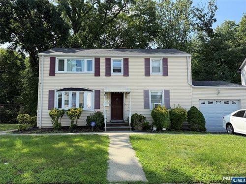 342 Lincoln Ave, Elmwood Park, NJ, 07407-2826 | Card Image