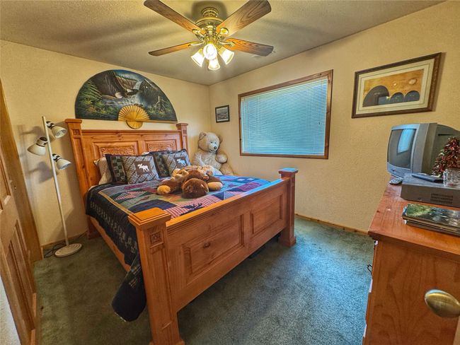 Upstairs bedroom | Image 38