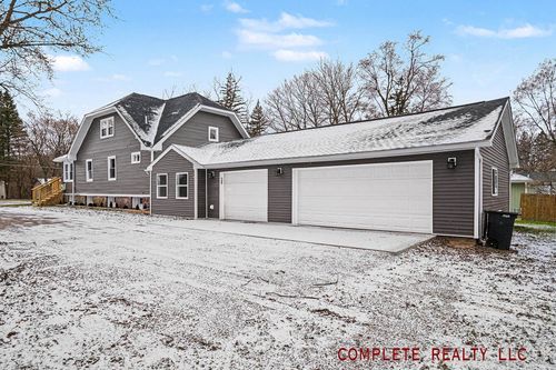 7069 E Atherton Rd, Davison, MI, 48423-2401 | Card Image