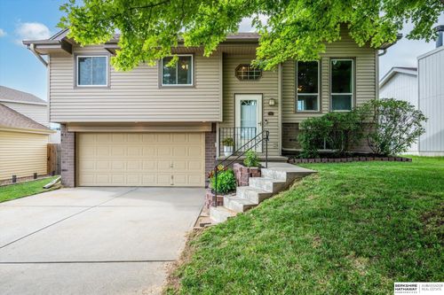 8140 Potter Street, Omaha, NE, 68122 | Card Image