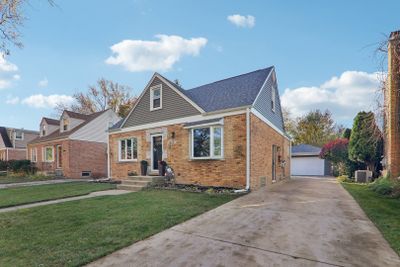 516 N Maple Street, House other with 3 bedrooms, 2 bathrooms and 2 parking in Mount Prospect IL | Image 2