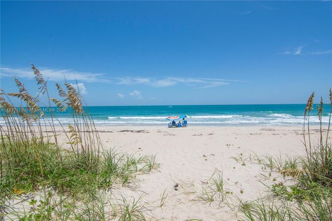 APT-7C - 3000 N Highway A1a, Condo with 3 bedrooms, 3 bathrooms and null parking in Hutchinson Island FL | Image 44