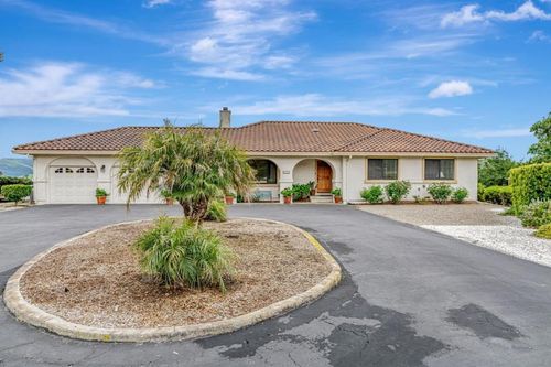 340 Merrill Rd, San Juan Bautista, CA, 95045-9619 | Card Image