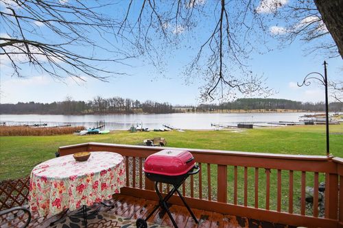 9621 Lakeview Dr, Jerome, MI, 49249-9441 | Card Image