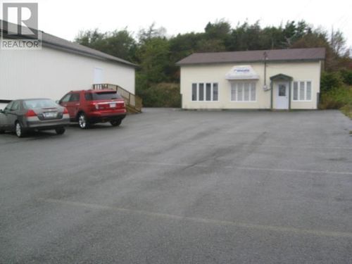 956 Topsail Rd, Mount Pearl, NL, A1N3K2 | Card Image