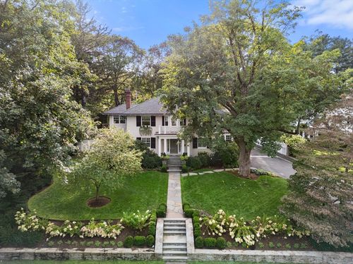 133 Abbott Rd, Wellesley, MA, 02481-6124 | Card Image
