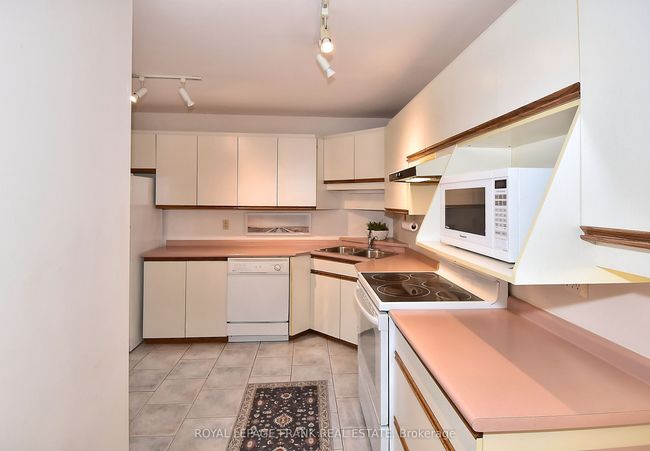 6 - 21 Paddock Wood, Condo with 2 bedrooms, 2 bathrooms and null parking in Peterborough ON | Image 11