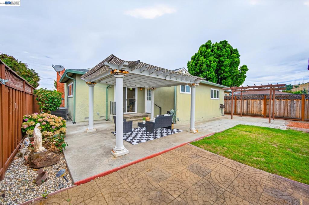 Residential in San Leandro 2