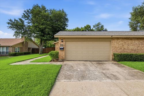 826 Shady Glen Ln, Bedford, TX, 76021-4335 | Card Image