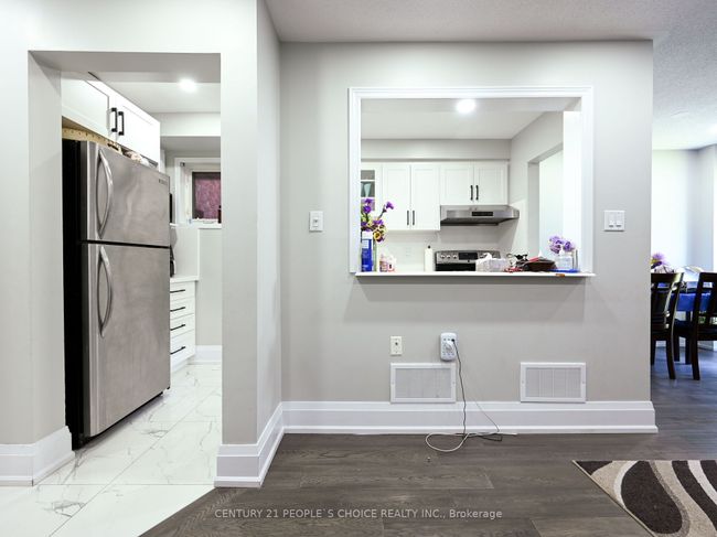 22 Gilgorm Rd, Condo with 3 bedrooms, 3 bathrooms and 1 parking in Brampton ON | Image 14
