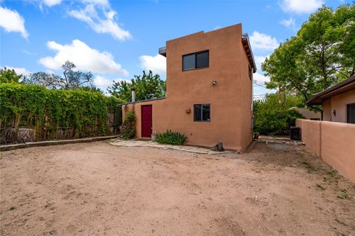 321 1/2 W Houghton St, Santa Fe, NM, 87505-8848 | Card Image