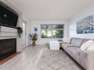 107 - 15210 Guildford Dr, Condo with 1 bedrooms, 1 bathrooms and 1 parking in Surrey BC | Image 3