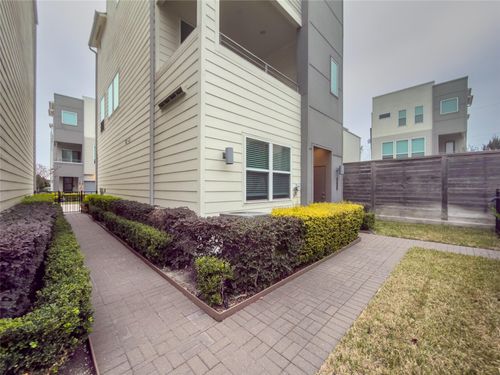 2733 Eado Edge Ct, Houston, TX, 77020-8445 | Card Image