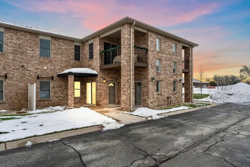 1346 Parke Dr, Crown Point, IN, 46307 | Card Image