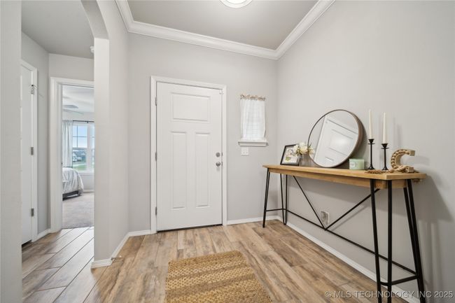 FOYER | Image 9