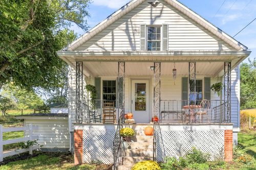 229 Pleasant View Rd, STAUNTON, VA, 24401 | Card Image