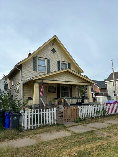 1650 A Avenue Ne, House other with 3 bedrooms, 1 bathrooms and null parking in Cedar Rapids IA | Image 2