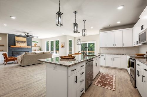 31 Monikie Dr, Bella Vista, AR, 72715-6020 | Card Image
