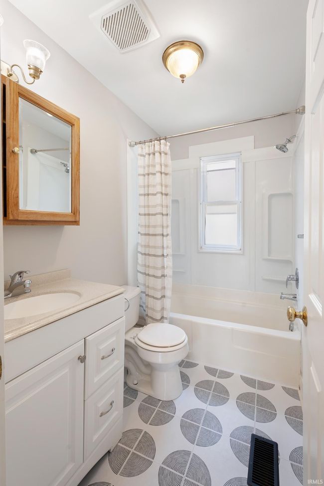 1112 Park Ave, Home with 3 bedrooms, 1 bathrooms and null parking in Winona Lake IN | Image 19