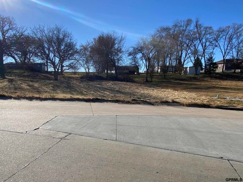 1831 Lake Ridge Dr, Plattsmouth, NE, 68048-4325 | Card Image