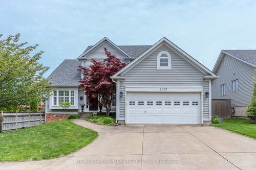 4021 Mountain St, Beamsville, ON, L3J0K9 | Card Image