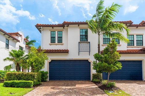 11326 Sw 16th St, Pembroke Pines, FL, 33025-4815 | Card Image