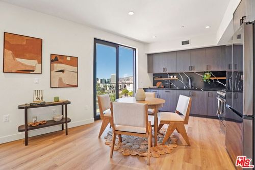 204-1110 S Spaulding Avenue, Los Angeles, CA, 90019 | Card Image