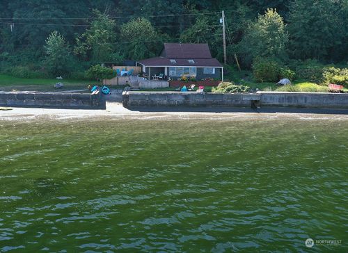 6076 Brighton Board Walk, Clinton, WA, 98236-9555 | Card Image