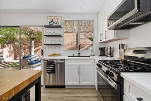 11125 Whooping Crane Ln, Las Vegas, NV, 89144-1649 | Card Image