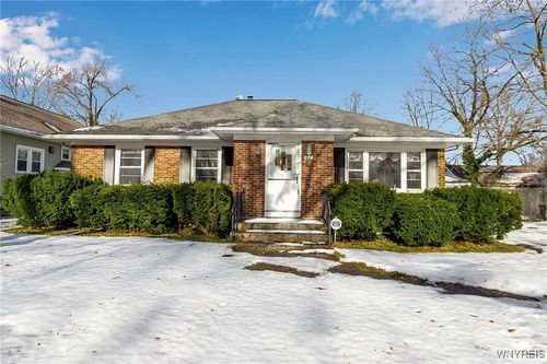 82 Zimmerman Blvd, Buffalo, NY, 14223-1066 | Card Image