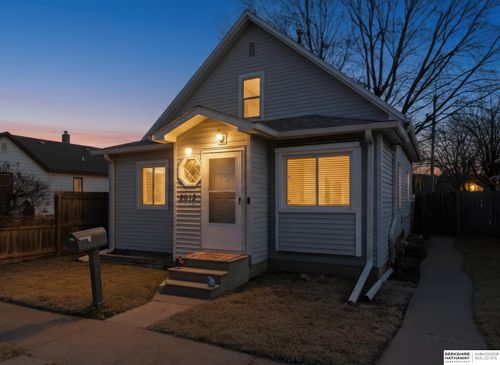 2013 S 11th St, Council Bluffs, IA, 51501-7207 | Card Image