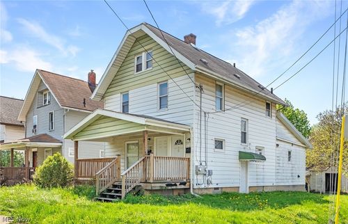 1102 Brown St, Akron, OH, 44301-1552 | Card Image