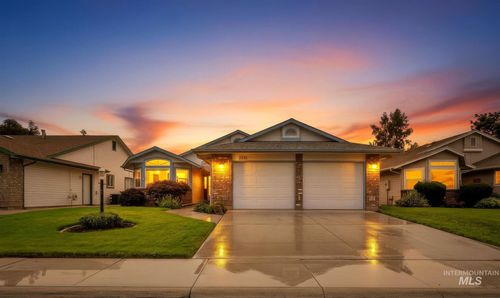 8261 W Echo Falls Ln, Garden City, ID, 83714-1721 | Card Image