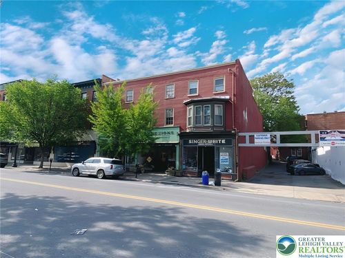 209 Northampton St, EASTON, PA, 18042-7733 | Card Image