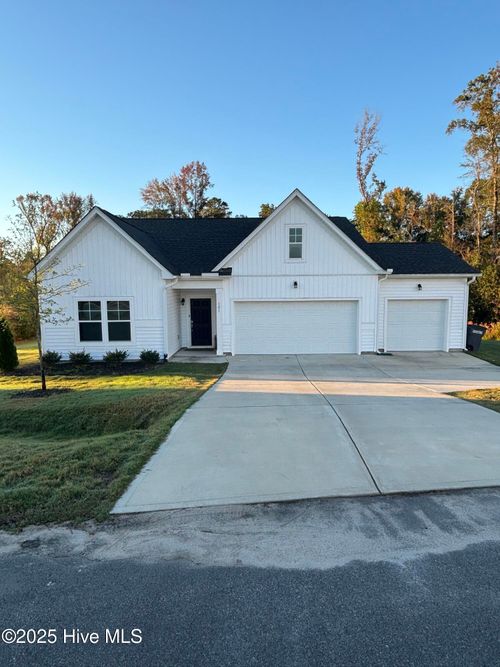 101 Enfield Dr, Carthage, NC, 28327-0705 | Card Image